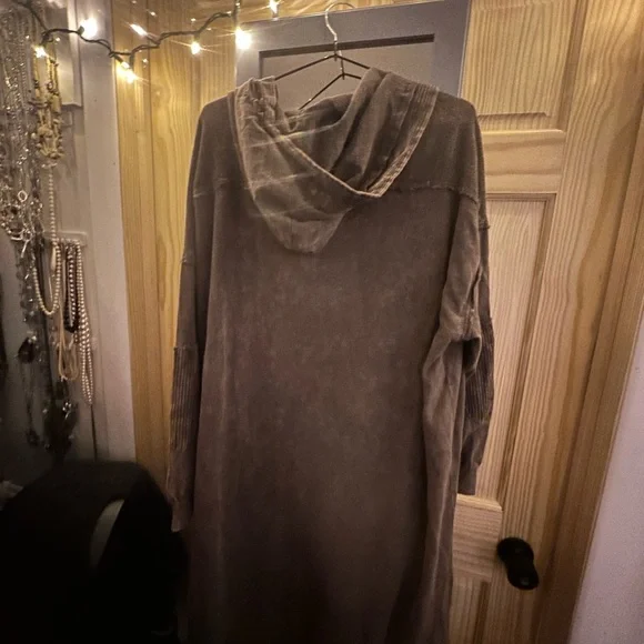 NWOT Women’s Casual Hooded Button-Up Jacket in Brown - Picture 2 of 4